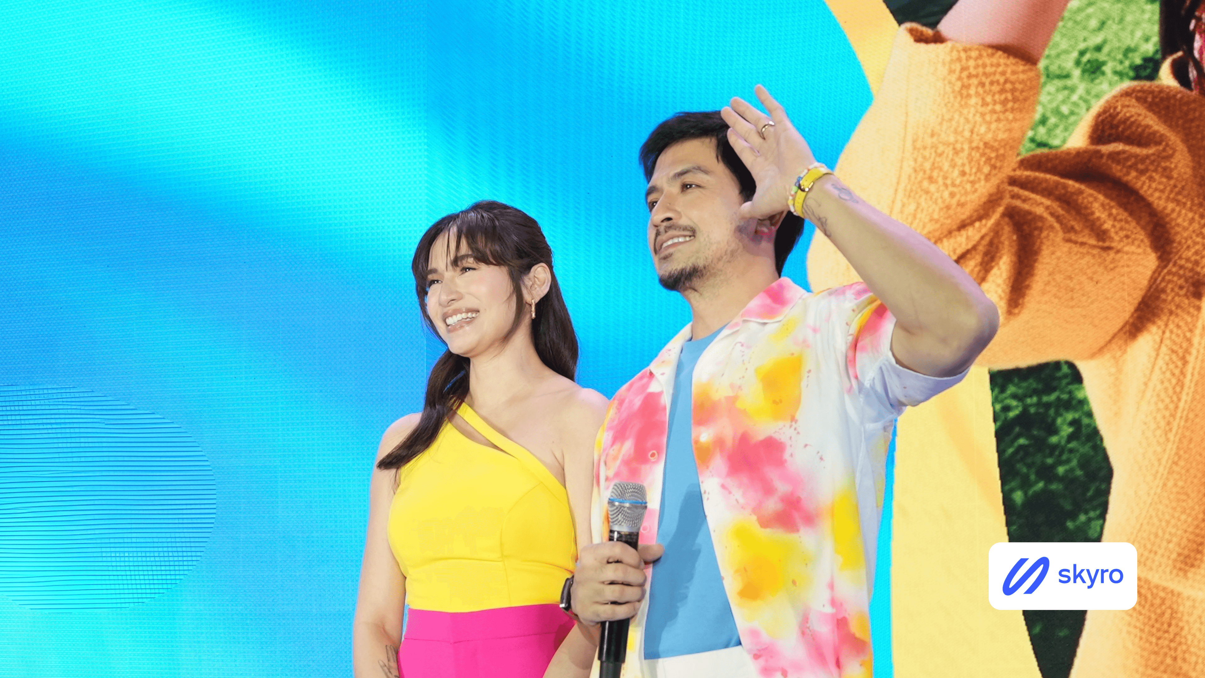 Dennis Trillo and Jennlyn Mercado at Skyro Mooove
